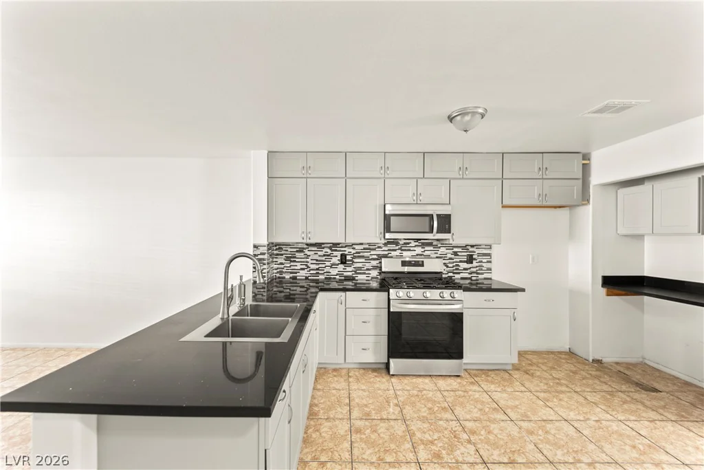 2153 Sleepy, Las Vegas, NV 89106
