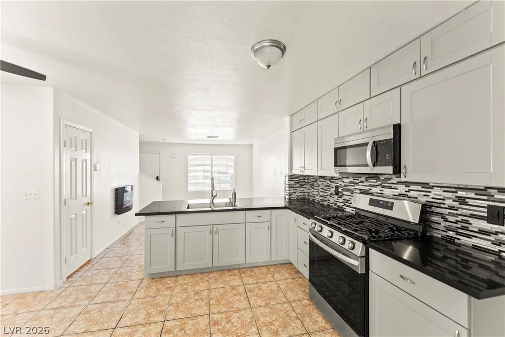 2153 Sleepy, Las Vegas, NV 89106