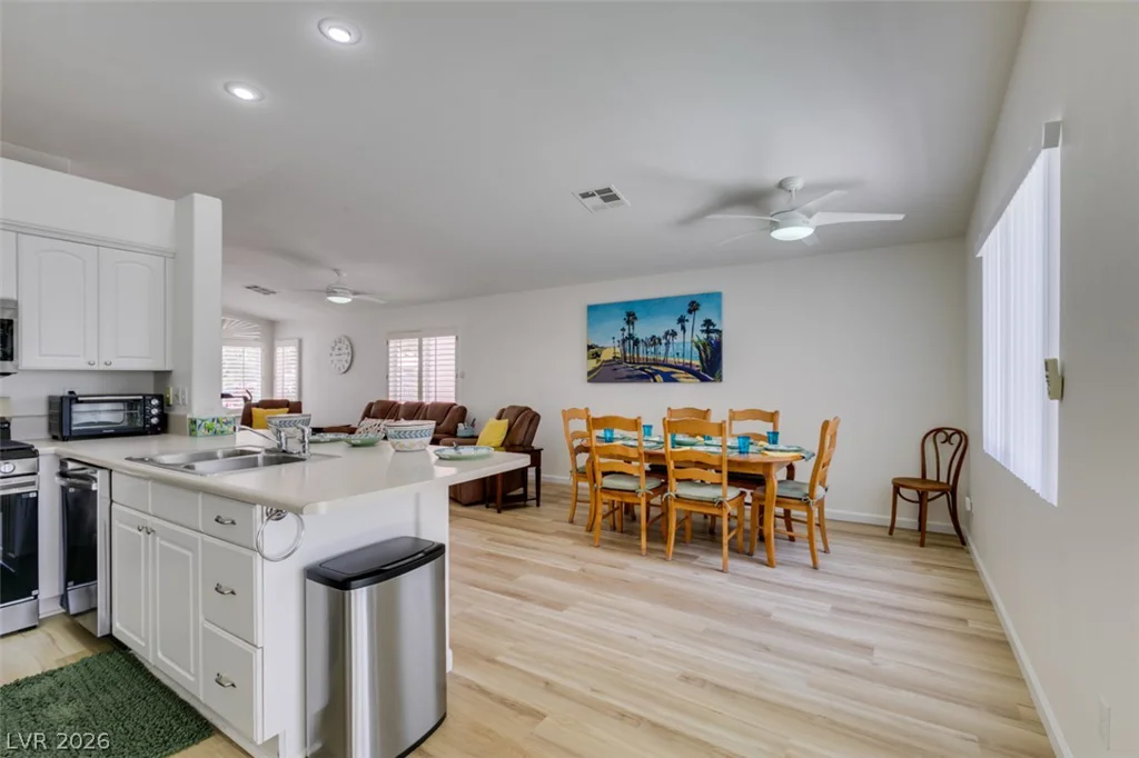 1274 Shimmering Glen, Henderson, NV 89014