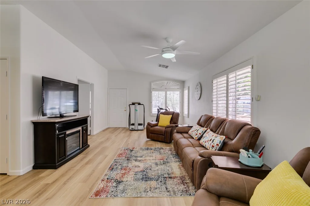 1274 Shimmering Glen, Henderson, NV 89014