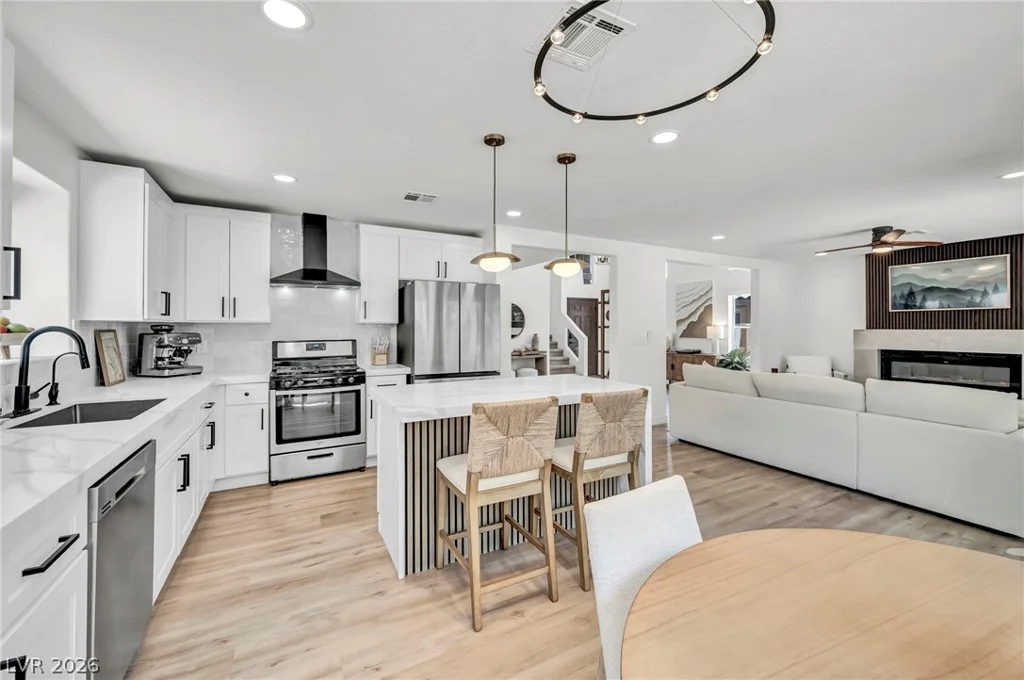 2153 Crestline Falls, Las Vegas, NV 89134