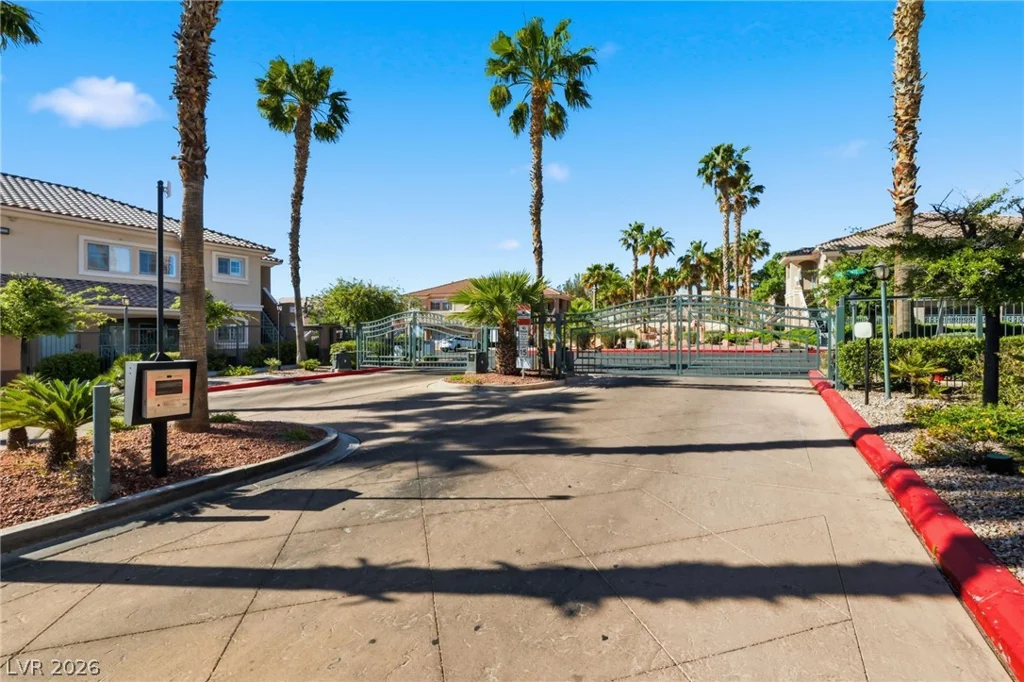 10553 Pine Glen, Las Vegas, NV 89144