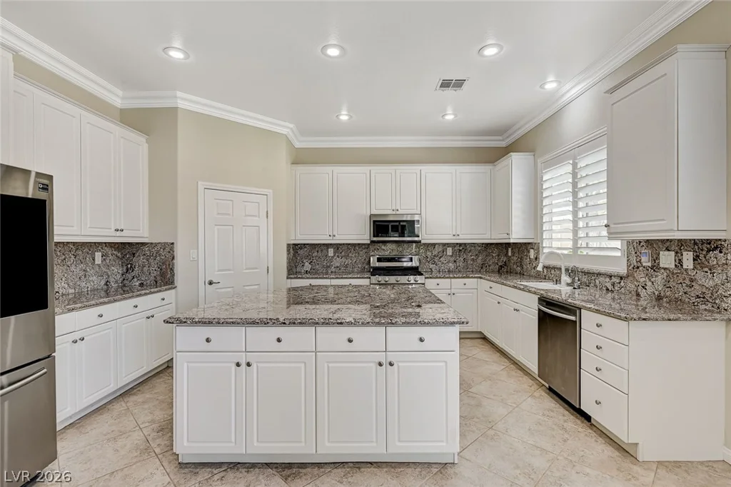 7922 Carson Creek, Las Vegas, NV 89113
