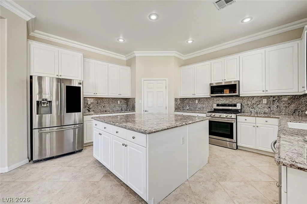 7922 Carson Creek, Las Vegas, NV 89113