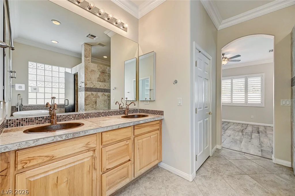 7922 Carson Creek, Las Vegas, NV 89113