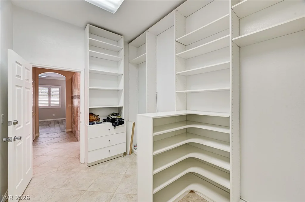 7922 Carson Creek, Las Vegas, NV 89113