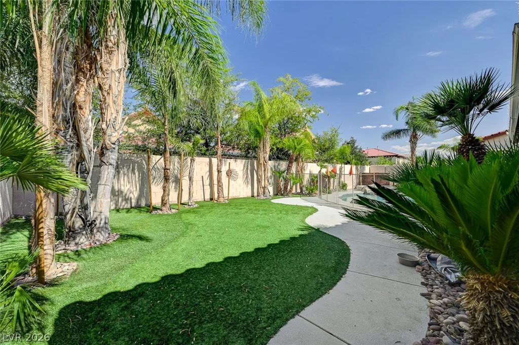 7922 Carson Creek, Las Vegas, NV 89113