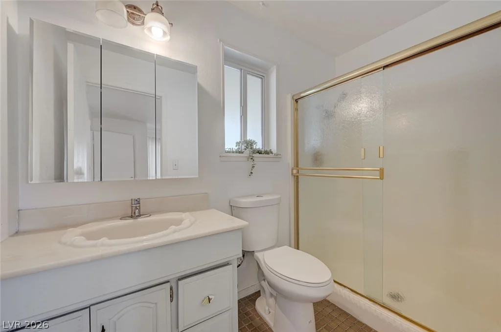 6635 Baywood, Las Vegas, NV 89103