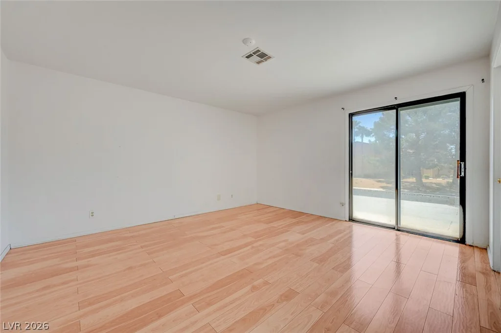 6635 Baywood, Las Vegas, NV 89103