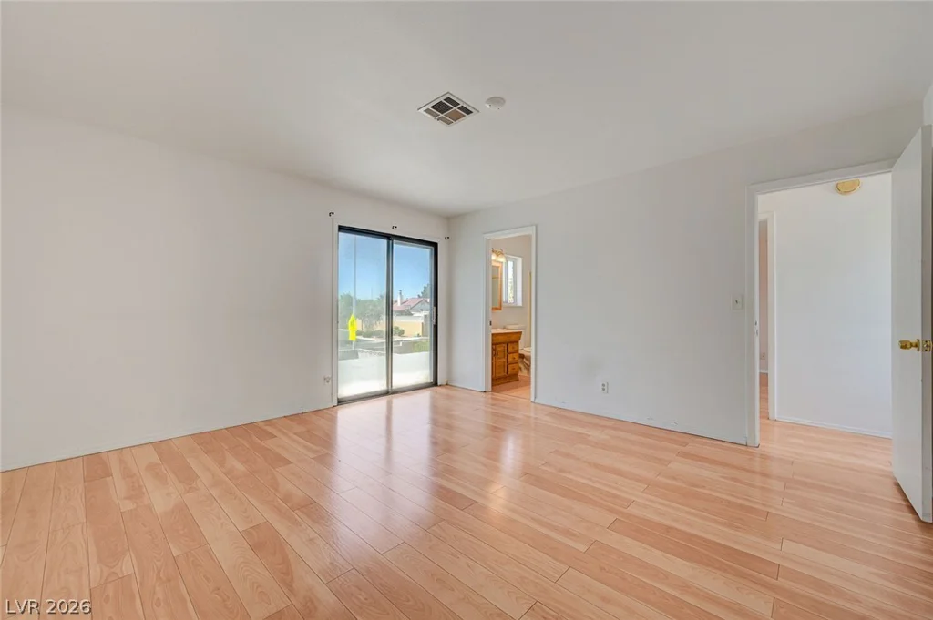 6635 Baywood, Las Vegas, NV 89103