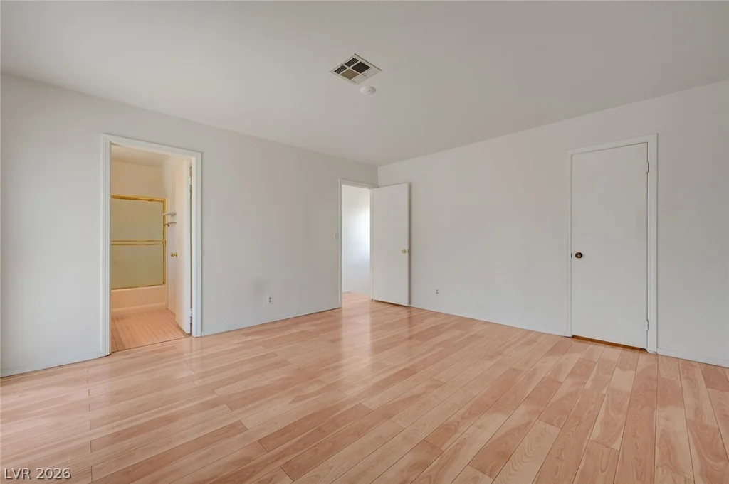 6635 Baywood, Las Vegas, NV 89103