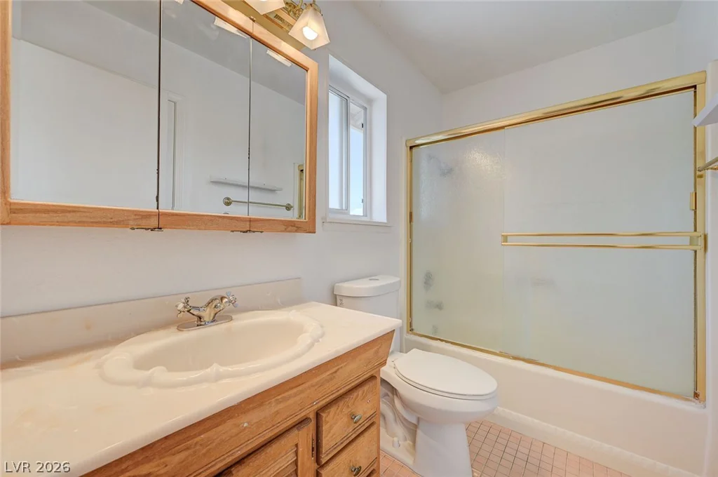 6635 Baywood, Las Vegas, NV 89103