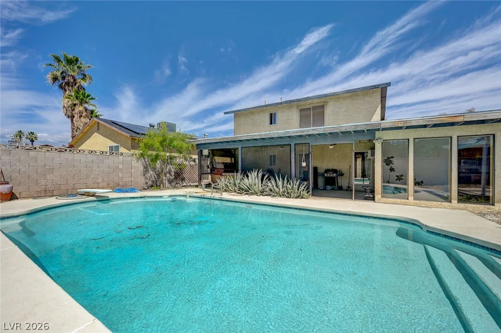 6635 Baywood, Las Vegas, NV 89103