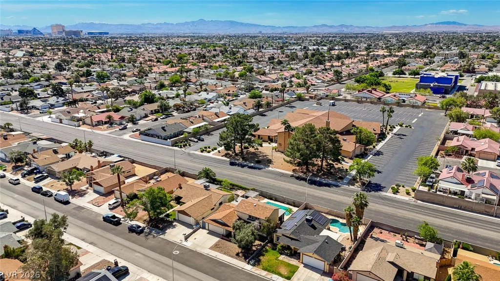 6635 Baywood, Las Vegas, NV 89103