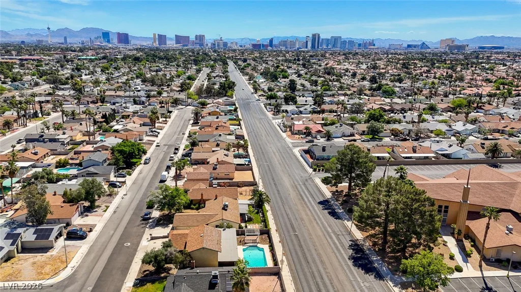 6635 Baywood, Las Vegas, NV 89103