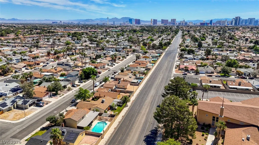 6635 Baywood, Las Vegas, NV 89103