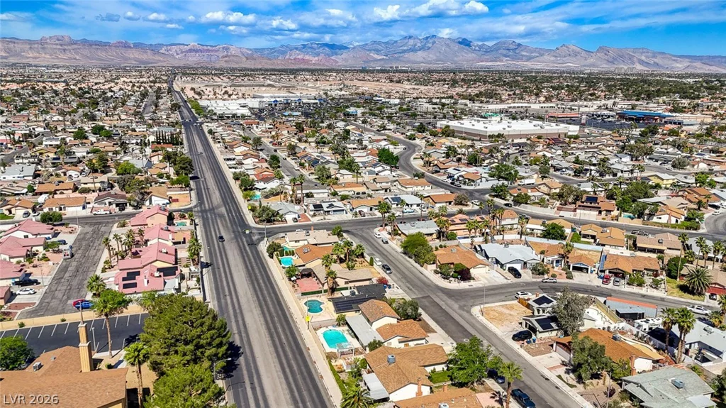 6635 Baywood, Las Vegas, NV 89103