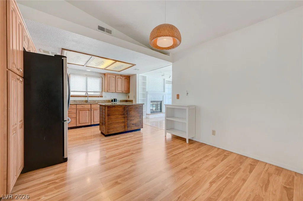 6635 Baywood, Las Vegas, NV 89103