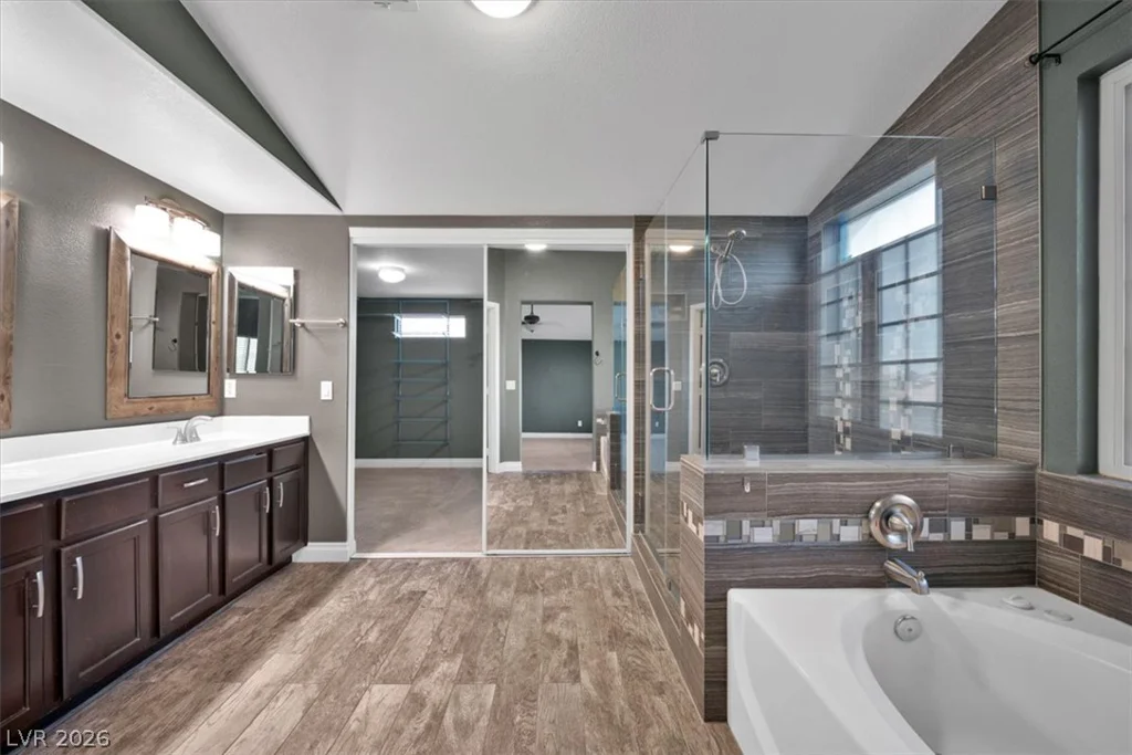 10453 Niagara Falls, Las Vegas, NV 89144