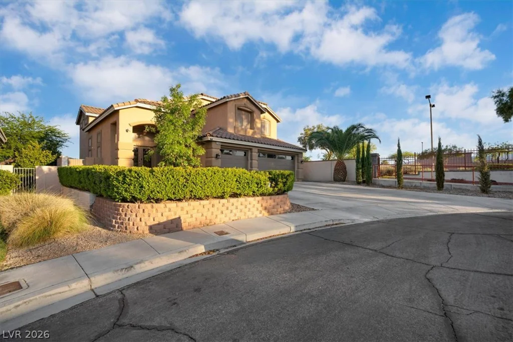 10453 Niagara Falls, Las Vegas, NV 89144