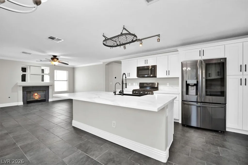 10453 Niagara Falls, Las Vegas, NV 89144
