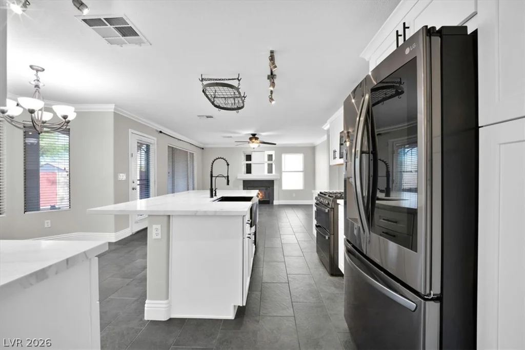 10453 Niagara Falls, Las Vegas, NV 89144