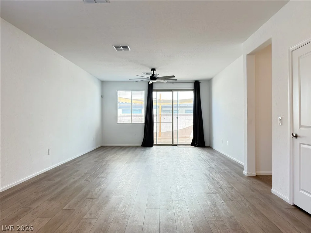 6842 Laguna Blanca, North Las Vegas, NV 89086