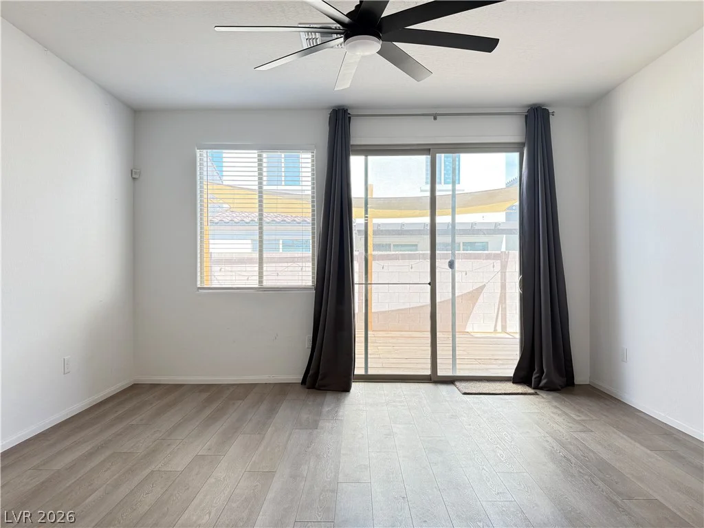 6842 Laguna Blanca, North Las Vegas, NV 89086