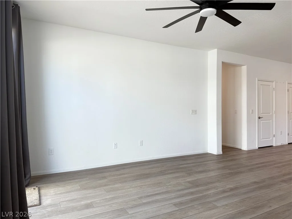6842 Laguna Blanca, North Las Vegas, NV 89086