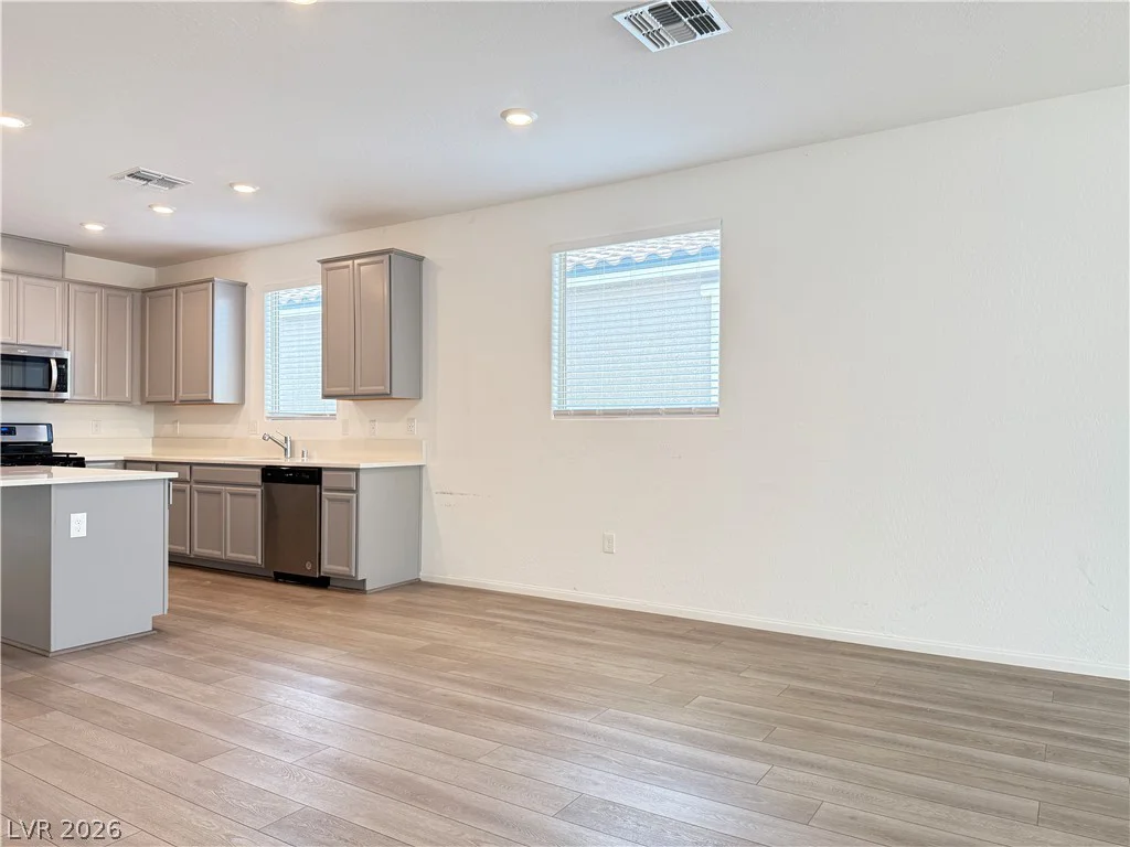 6842 Laguna Blanca, North Las Vegas, NV 89086