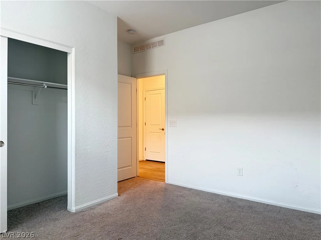 6842 Laguna Blanca, North Las Vegas, NV 89086
