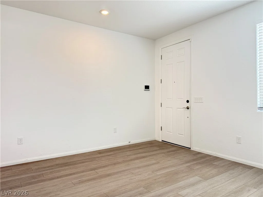 6842 Laguna Blanca, North Las Vegas, NV 89086