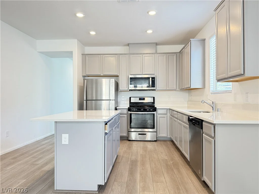 6842 Laguna Blanca, North Las Vegas, NV 89086