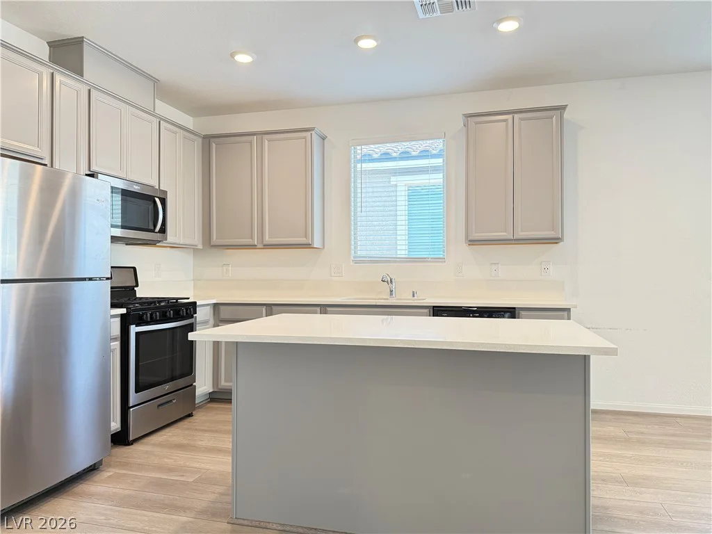 6842 Laguna Blanca, North Las Vegas, NV 89086