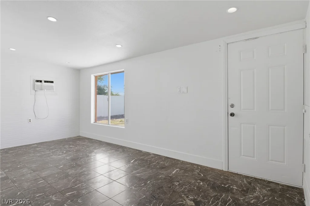 2843 Flower, North Las Vegas, NV 89030