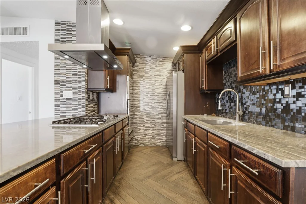 2843 Flower, North Las Vegas, NV 89030