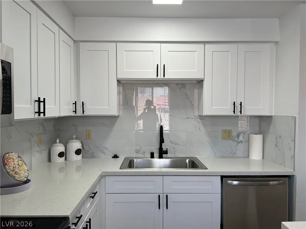 5080 Indian River, Las Vegas, NV 89103