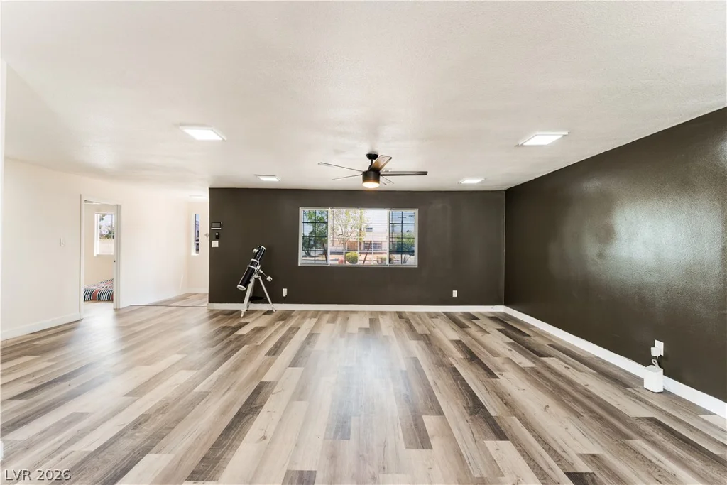 3313 El Camino Real, Las Vegas, NV 89121