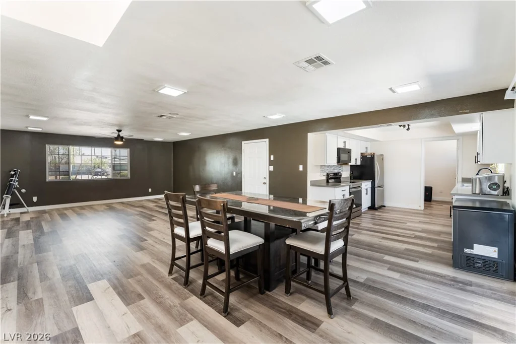 3313 El Camino Real, Las Vegas, NV 89121