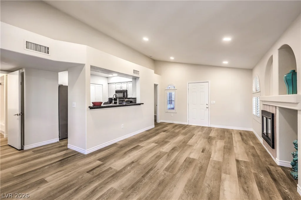7950 Flamingo, Las Vegas, NV 89147