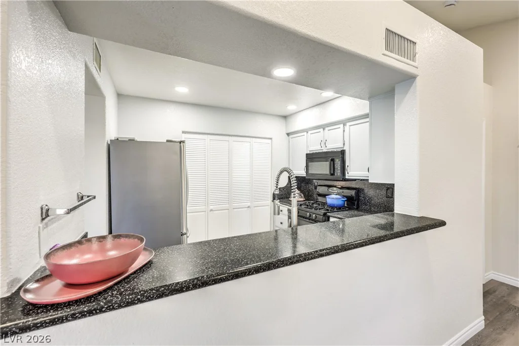 7950 Flamingo, Las Vegas, NV 89147