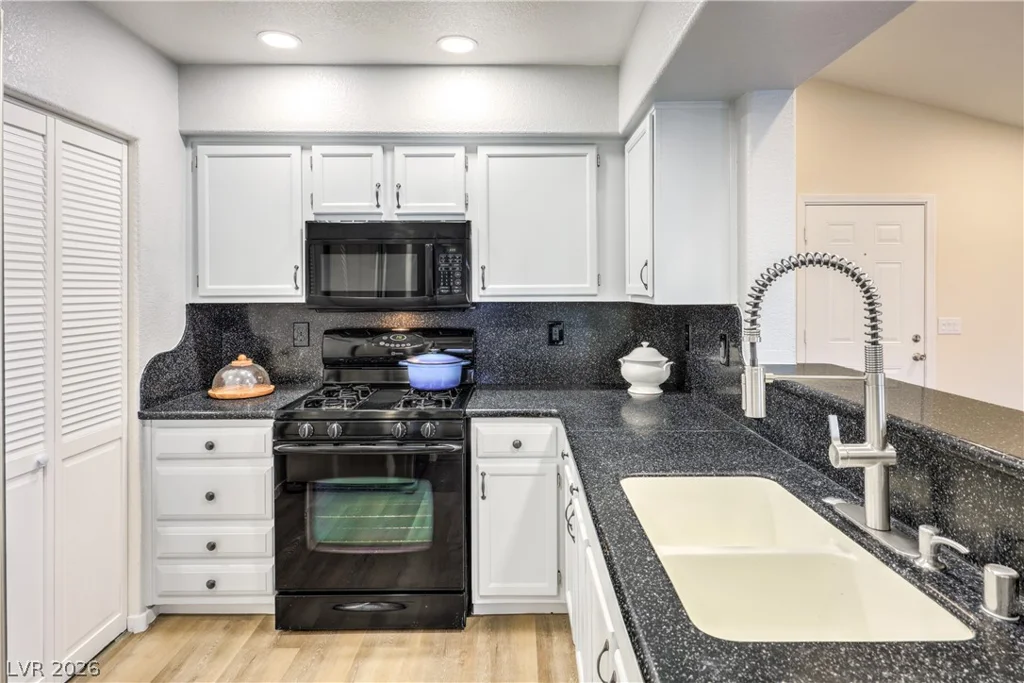 7950 Flamingo, Las Vegas, NV 89147