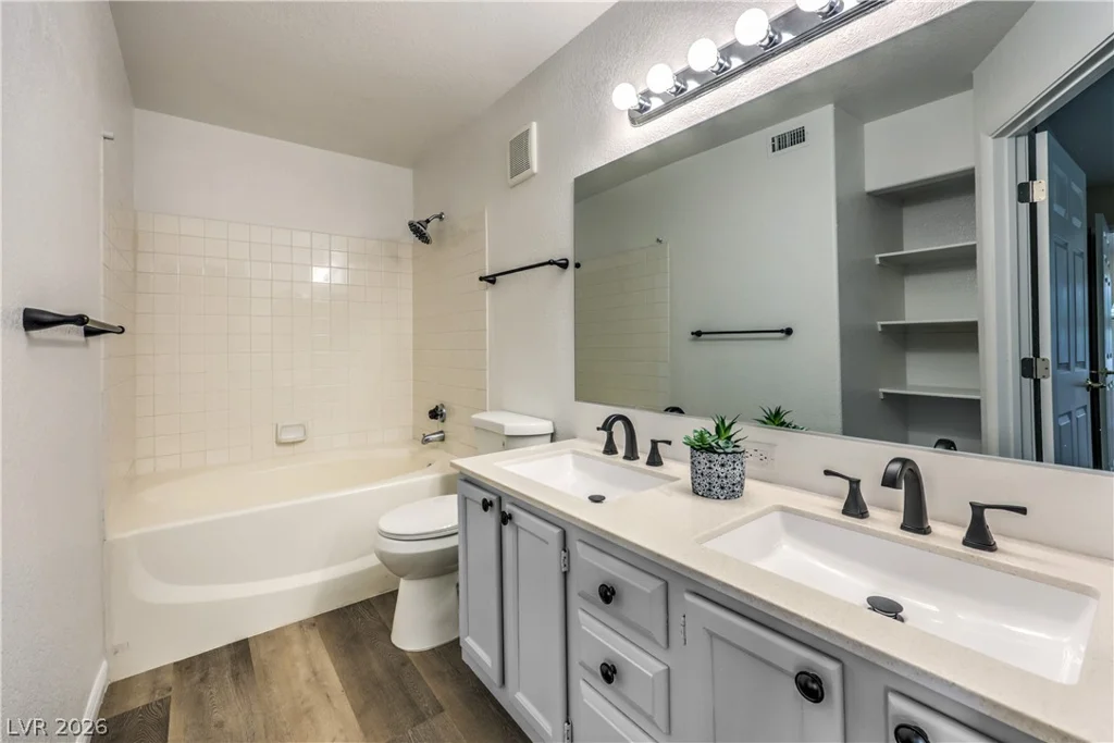 7950 Flamingo, Las Vegas, NV 89147