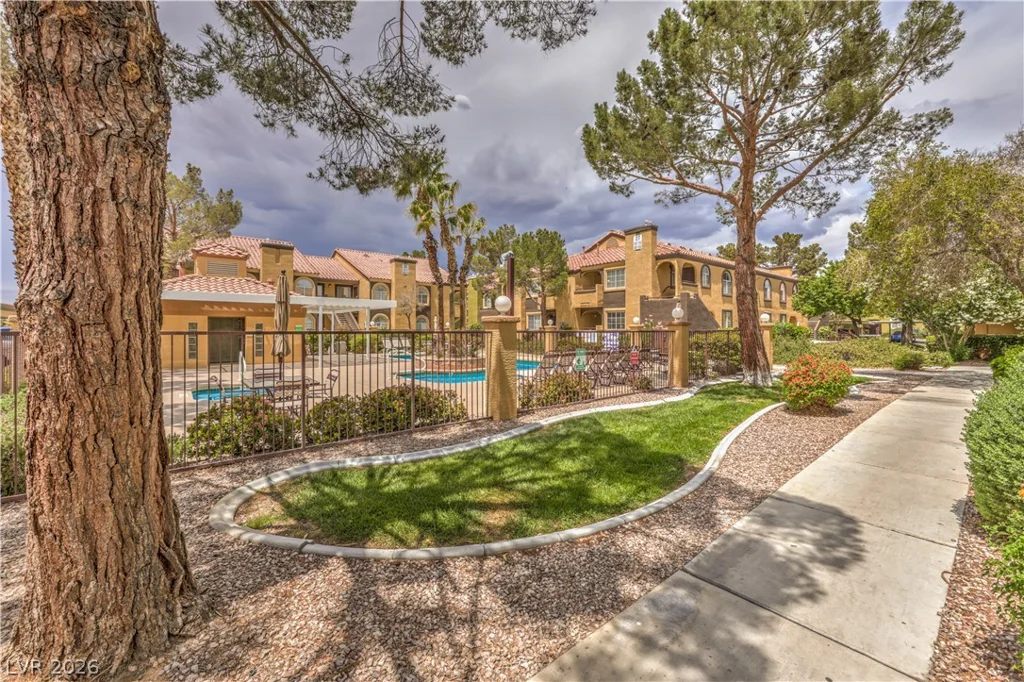 7950 Flamingo, Las Vegas, NV 89147