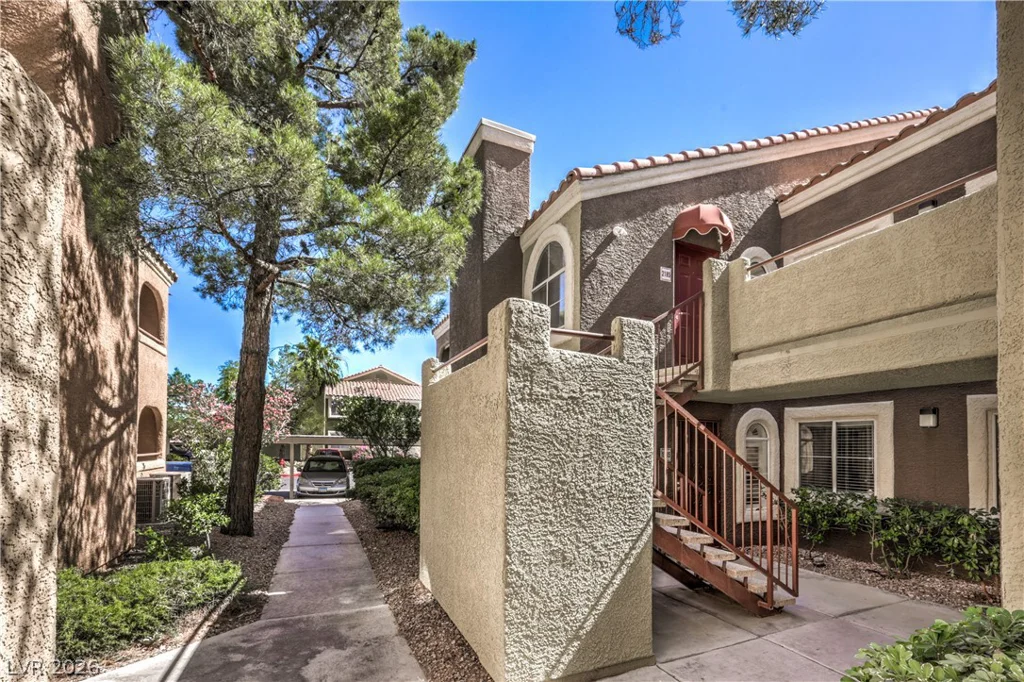 7950 Flamingo, Las Vegas, NV 89147