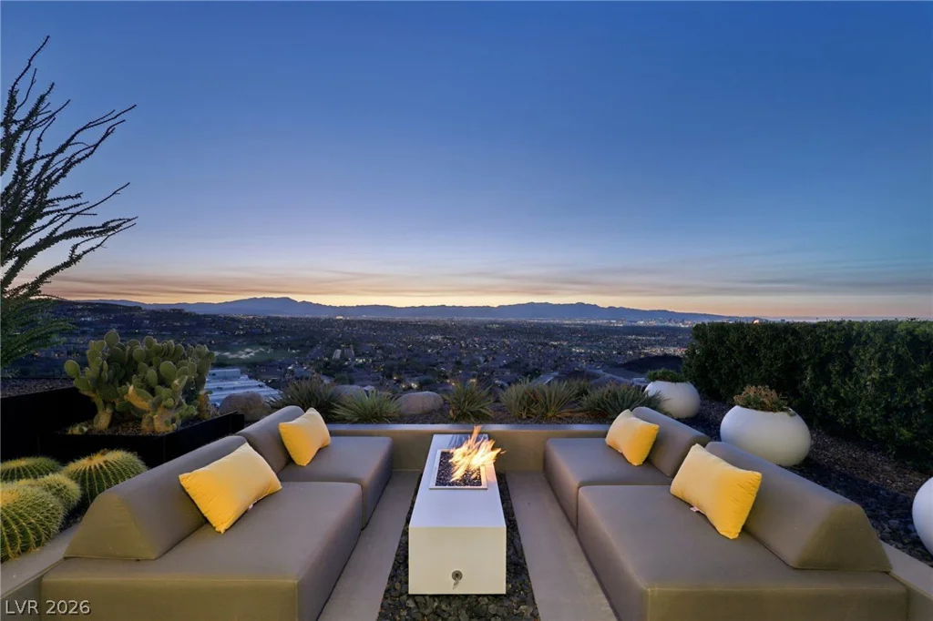 375 Tranquil Peak, Henderson, NV 89012