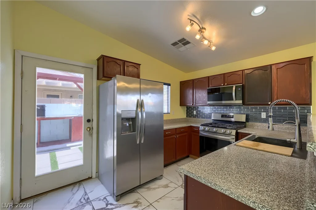 5205 Mineral Lake, Las Vegas, NV 89122