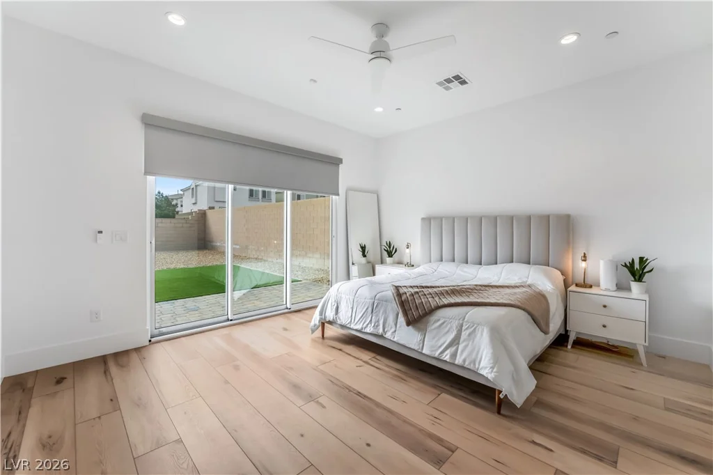10239 Meandering Dell, Las Vegas, NV 89166