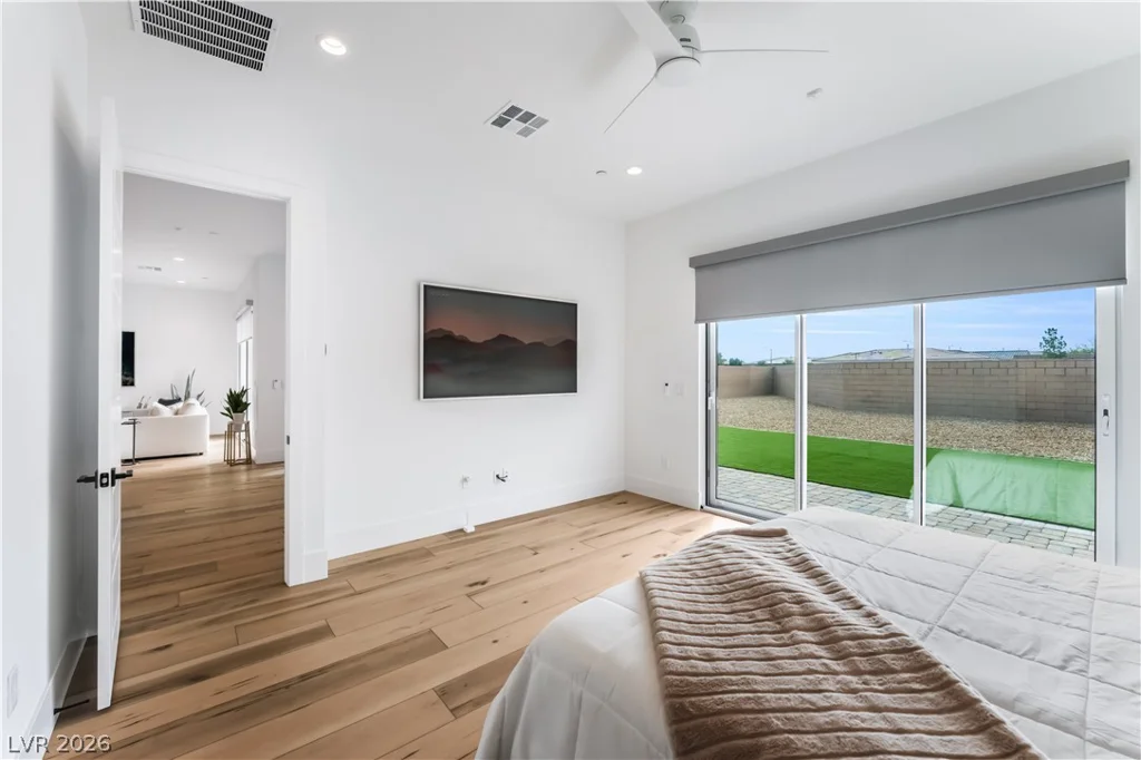 10239 Meandering Dell, Las Vegas, NV 89166