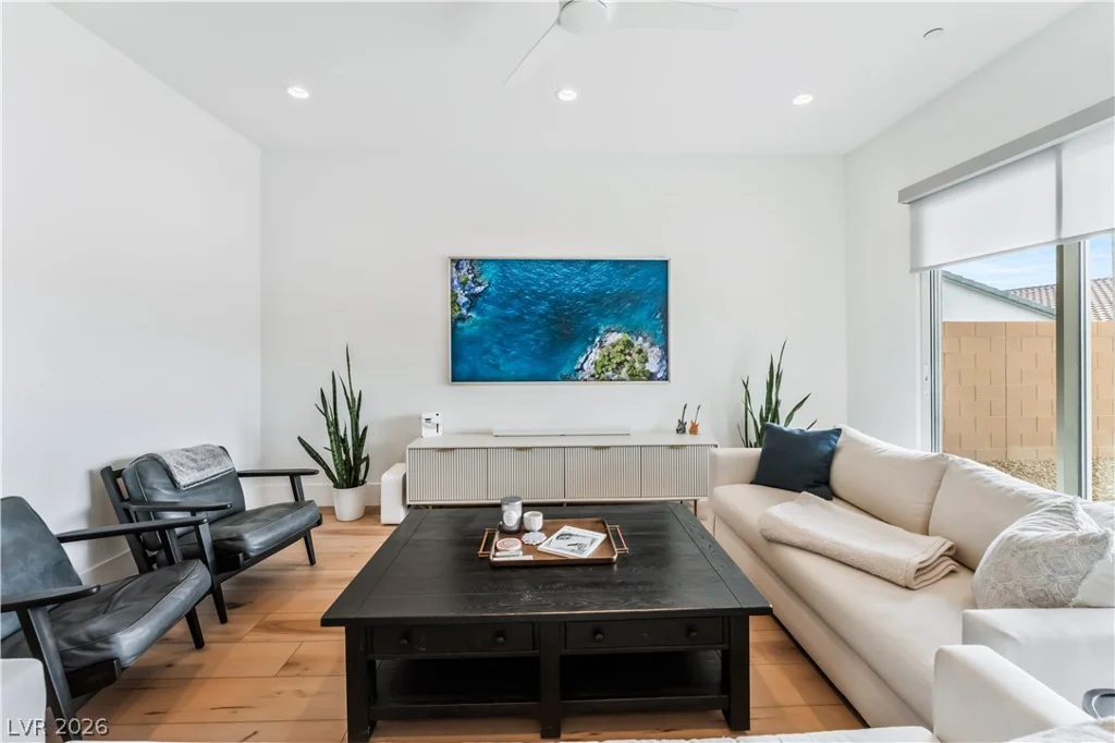 10239 Meandering Dell, Las Vegas, NV 89166